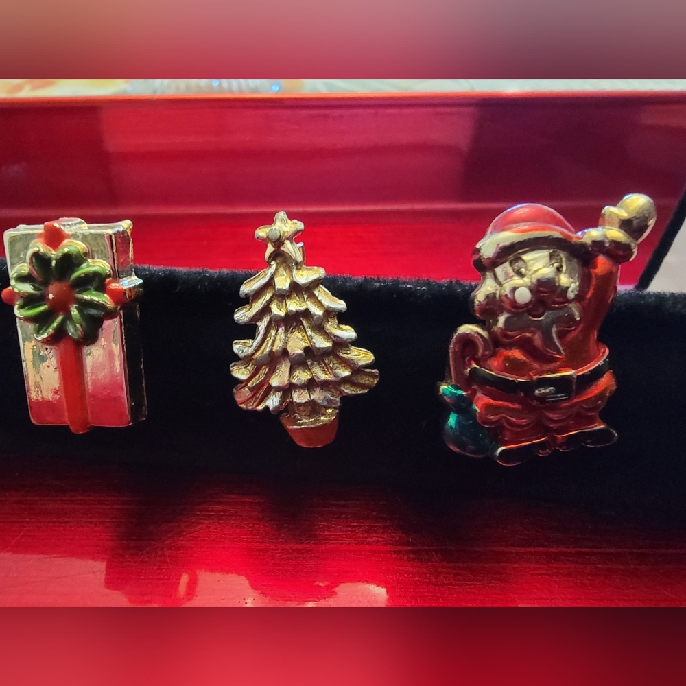 Vintage set of 3 Christmas brooches